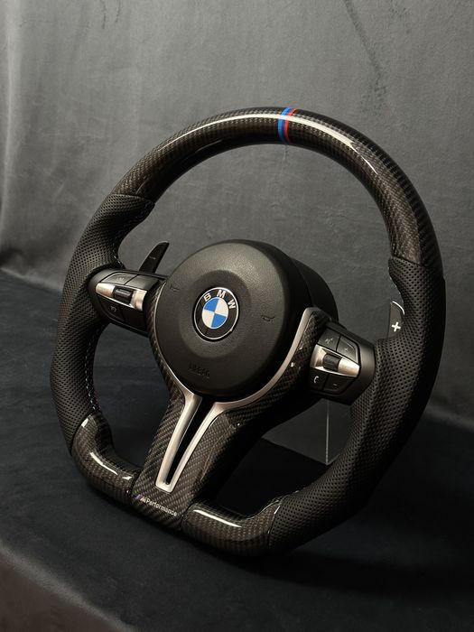Lichidare STOC! Volan custom carbon M, compatibil cu seria 5,6,7