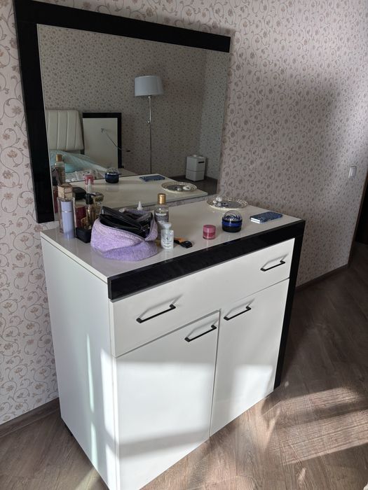 Комод и 2 тумбочки