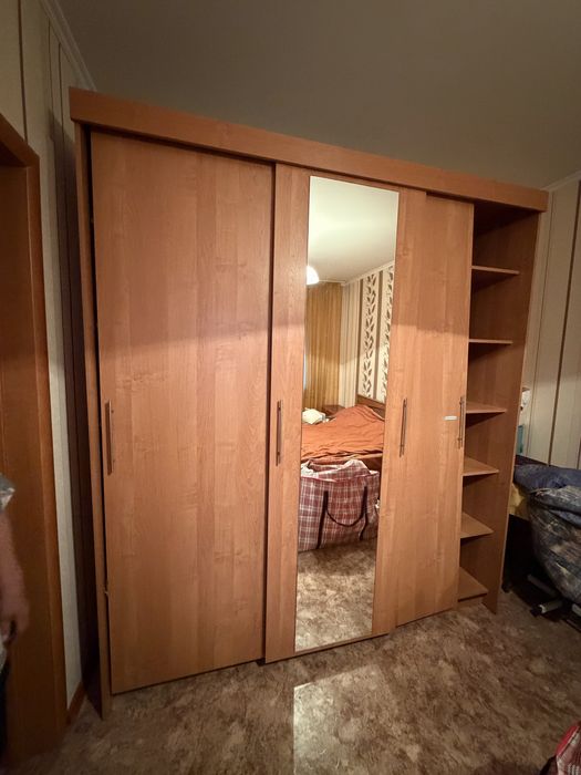 Отдам бесплатно  шкаф