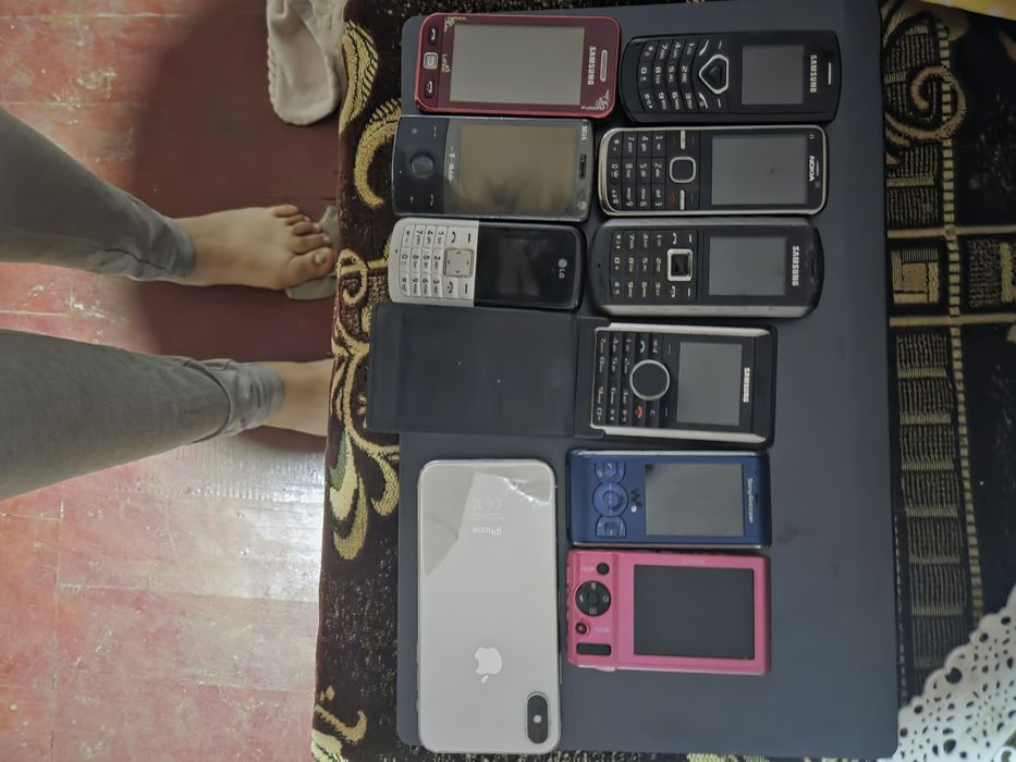 Pentru piese telefoane