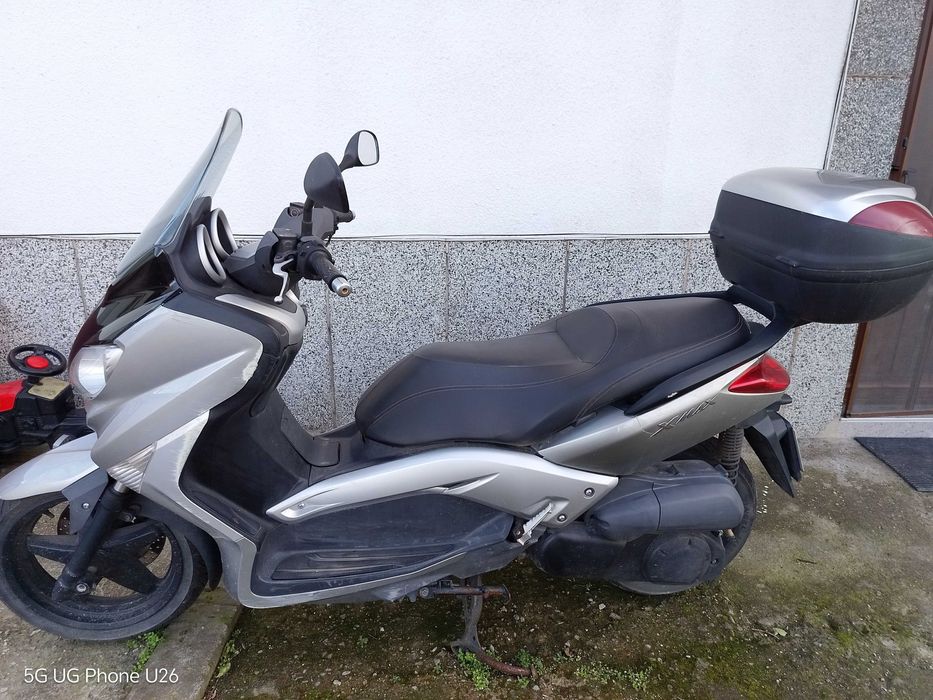 Скутер Yamaha Xmax 250