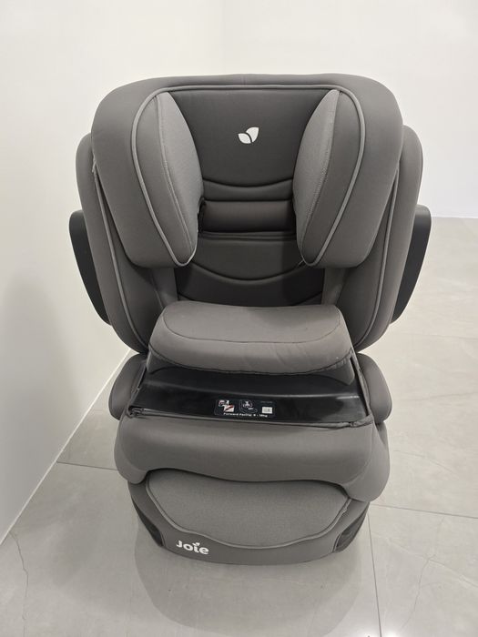 Scaun auto Joie i-Size cu ISOFIX – stare foarte bună