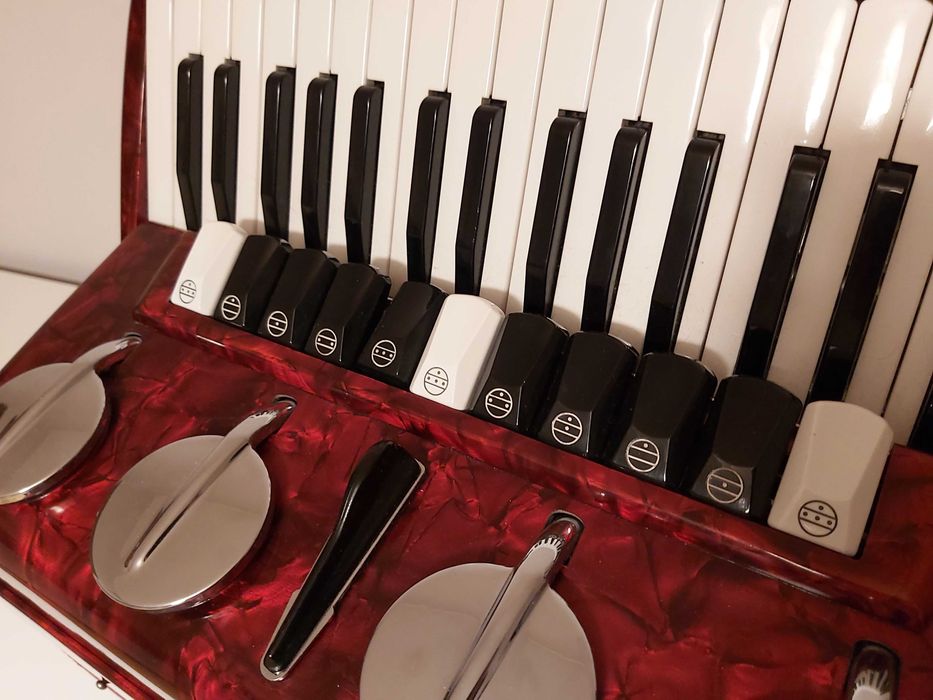 Акордеон Scandalli 96 баса