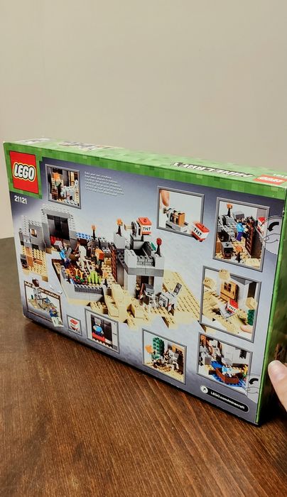 LEGO Minecraft 21121 The Desert Outpost