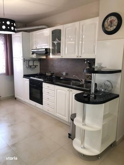Apartament 4 camere | Calea Mosilor | Metrou 10’ | Centrala proprie