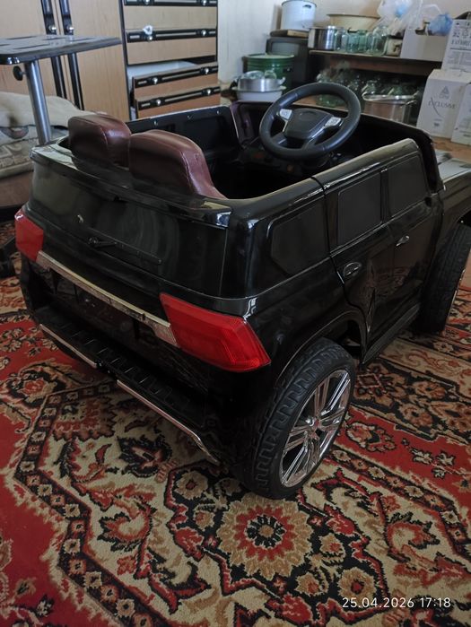 Детский электромобиль