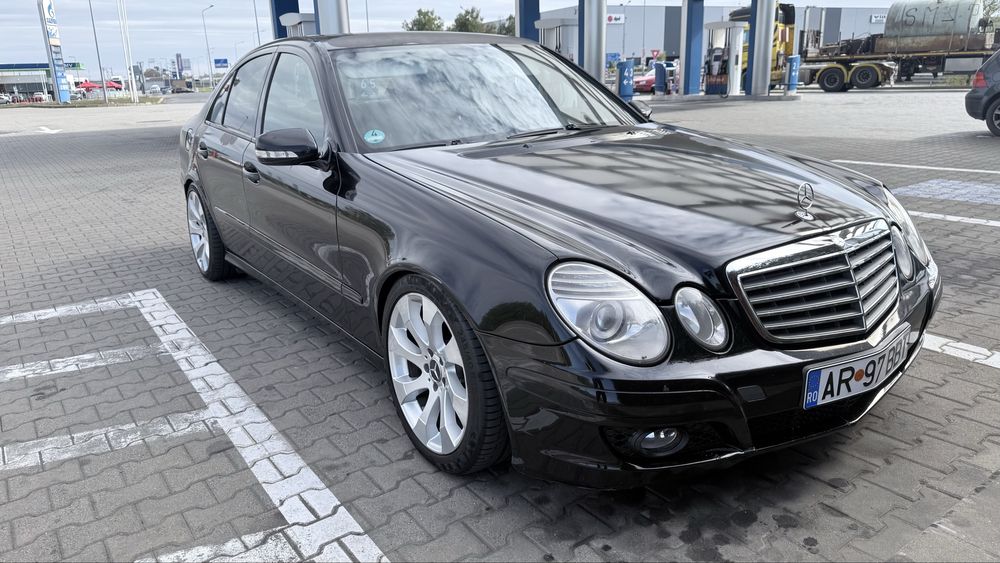 Mercedes E-class E200