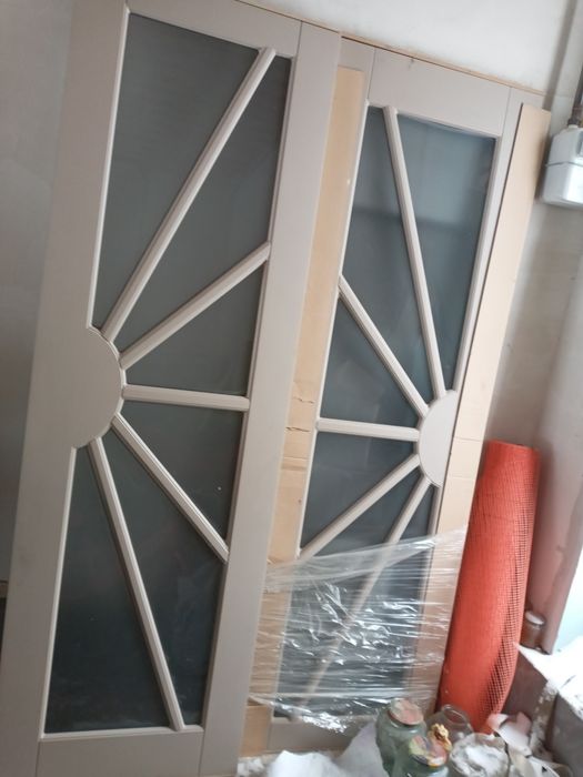 Продам двери б/у