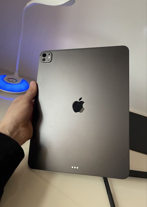 iPad Pro 13” M5 & Apple Pencil Pro & Accesorii ESR