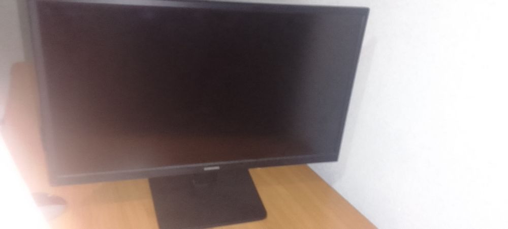 Продам монитор от самсунг 60hz