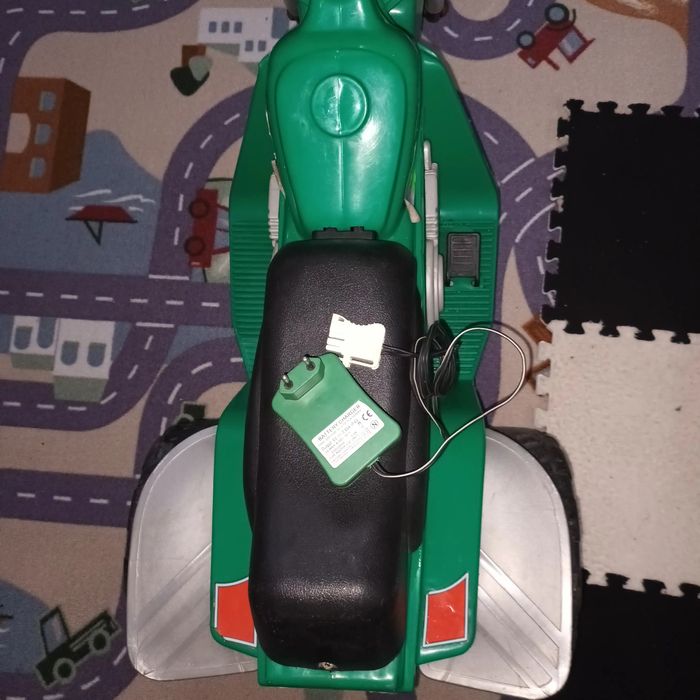 Моторче детско  на ботерия