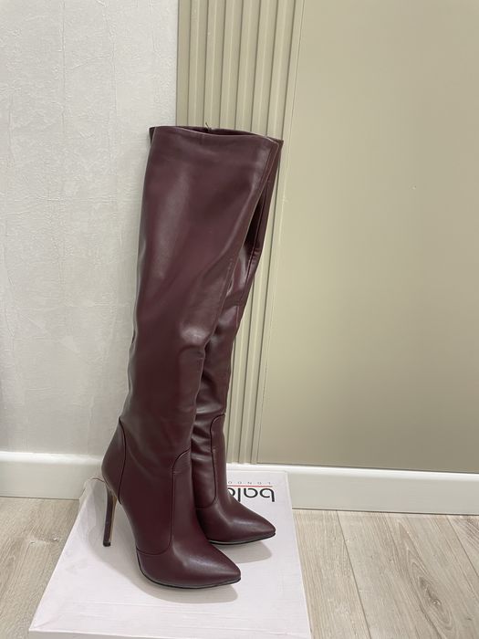 Продам сапоги которые собирают комплименты