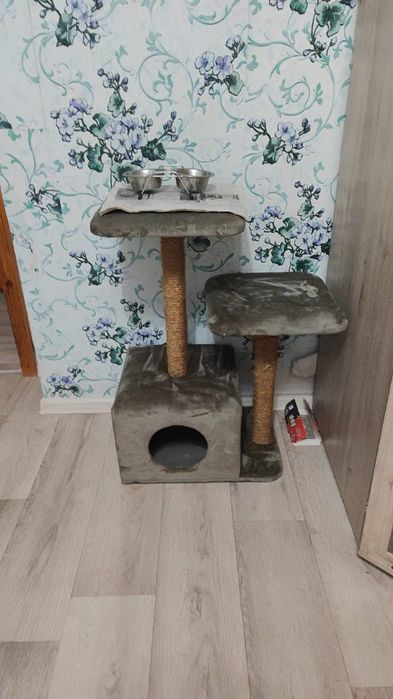 Домик для кошки с когтеточкой