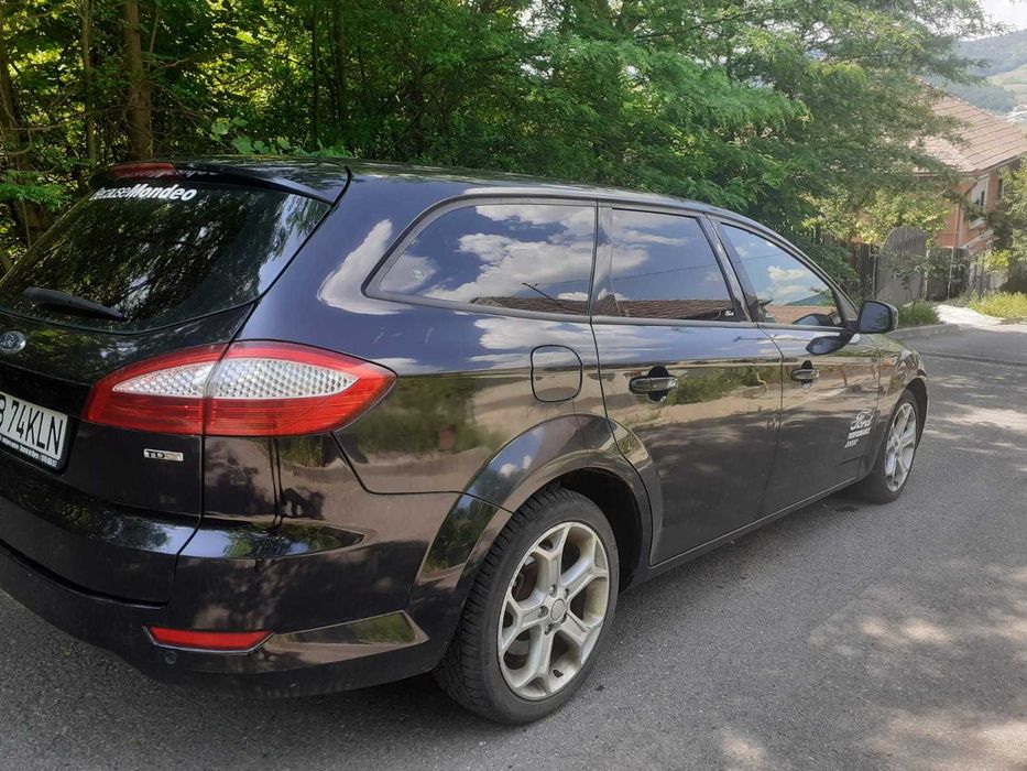 Vând Ford Mondeo