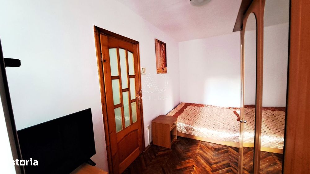 De vanzare Apartament 3 camere Targu Jiu — fotografia 3