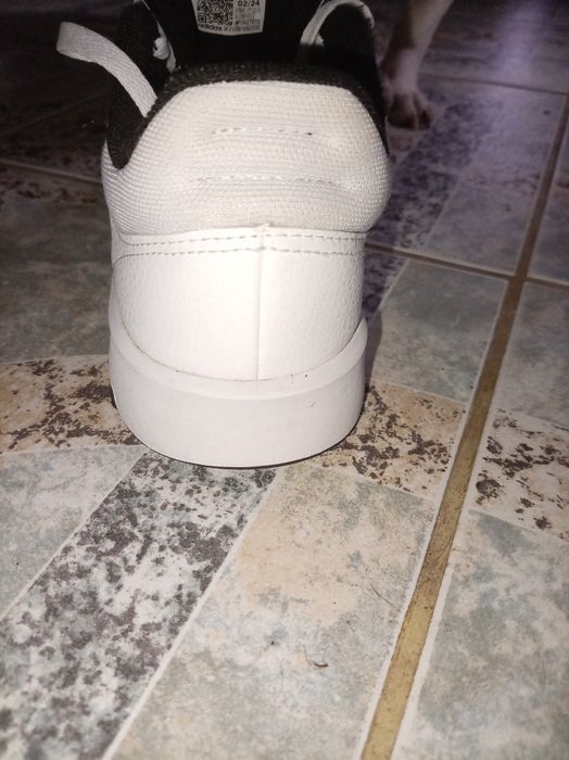 Vând Adidași adidas