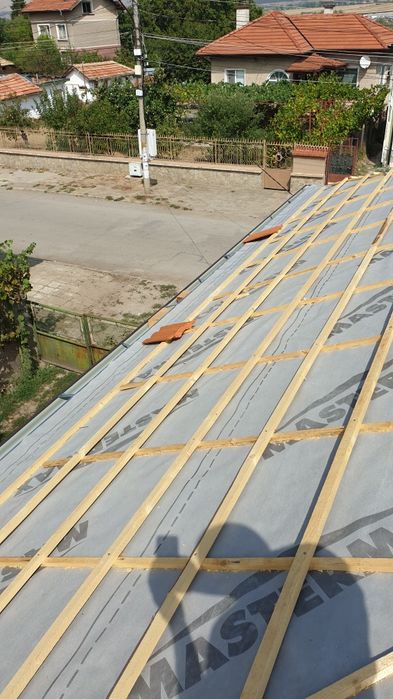 Ремонт на покриви Хидроизолация Навеси Бесетки Ламаринени Керемиди
