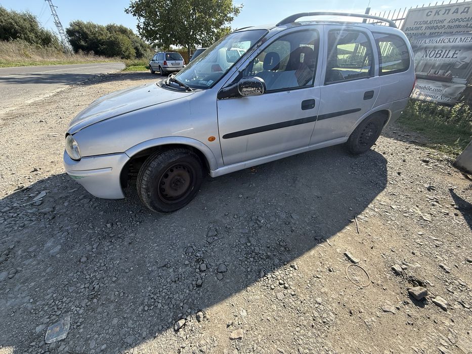 Opel Corsa комби  1.4 16V на части