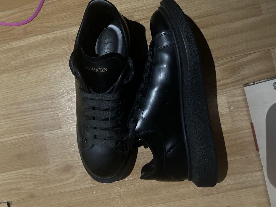 Vand/schimb Alexander McQueen 44