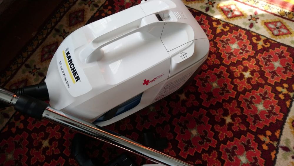 Продам пылесос с аква -фильтром