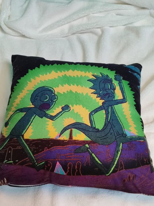 Подушка Рик и Морти