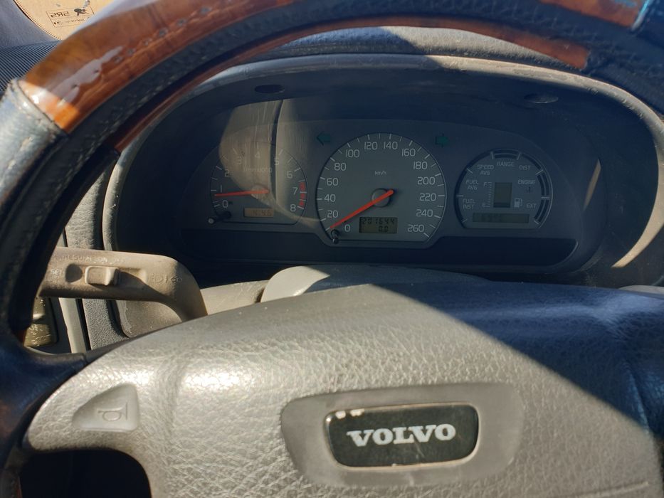 Продам volvo s40