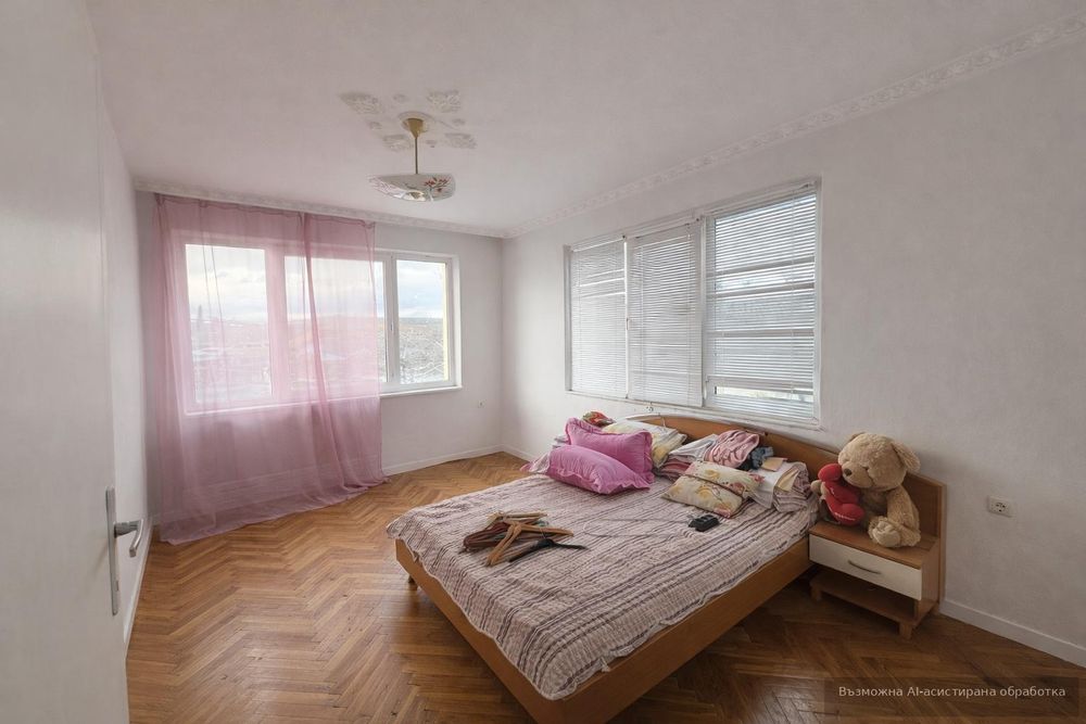 Тристаен апартамент в кв. Банево