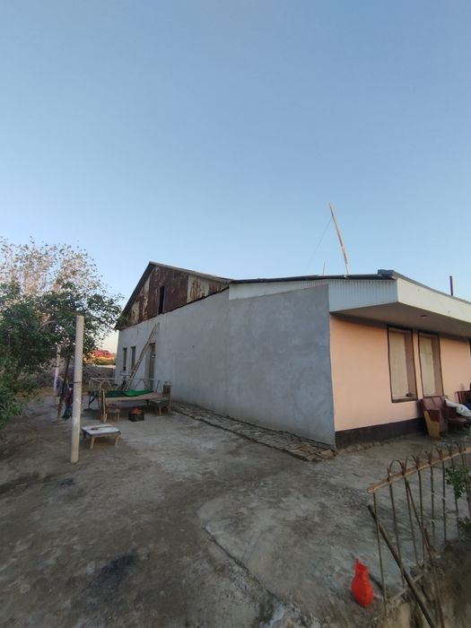 Joy orni yoki uy bilan birgalikda sotiladi