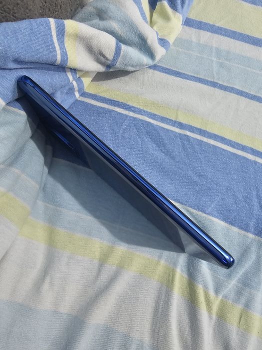 Vând Samsung S 20 plus/Blue.