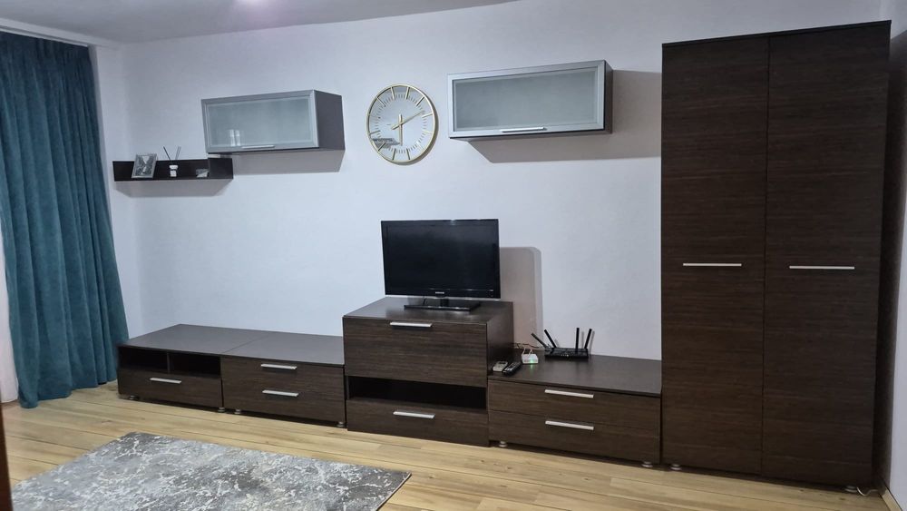 Proprietar, închiriez 2 camere Circumvalațiunii
