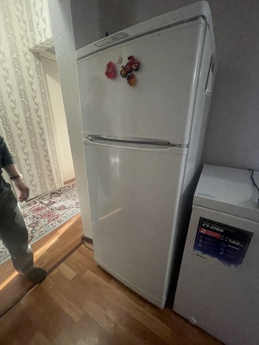 Продам холодильник