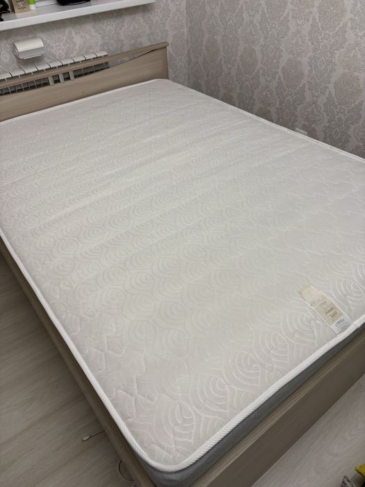 Двухспальная кровать