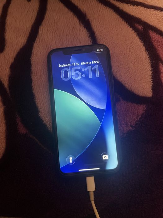 vand iphone 11 128gb