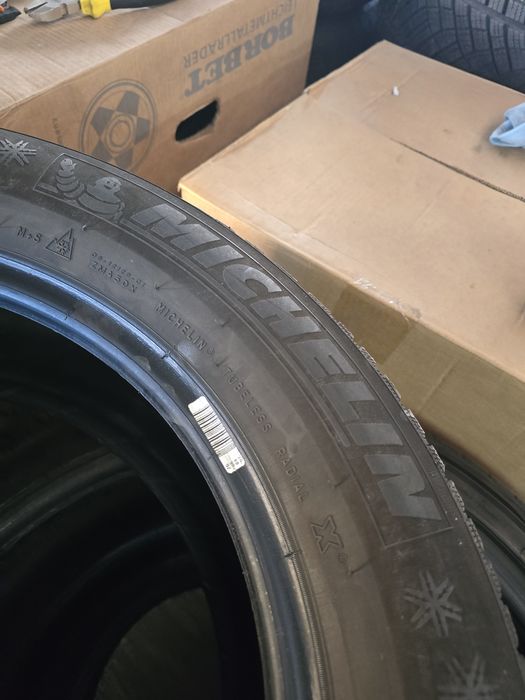 2 Броя 215/60/16 Michelin 6mm