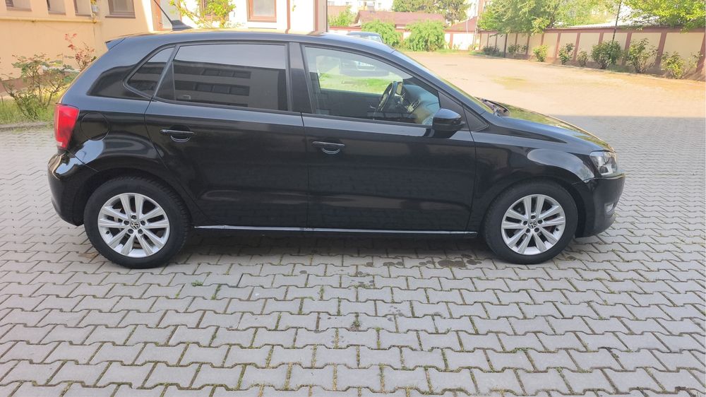 VOLKSWAGEN Polo 2011 — imagine 3