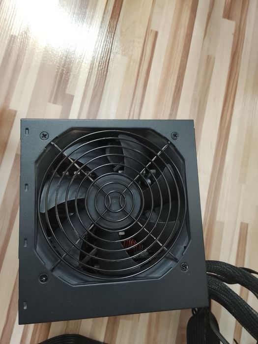 Захранване за компютър FSP 750w bronze