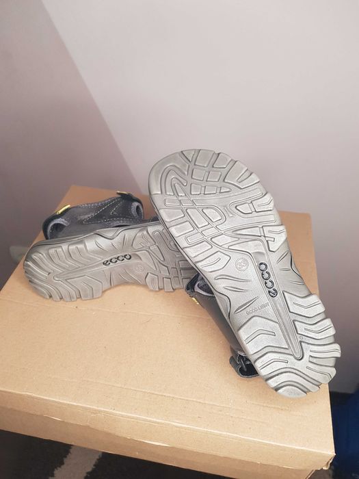 Нови детски сандали Ecco естествена кожа