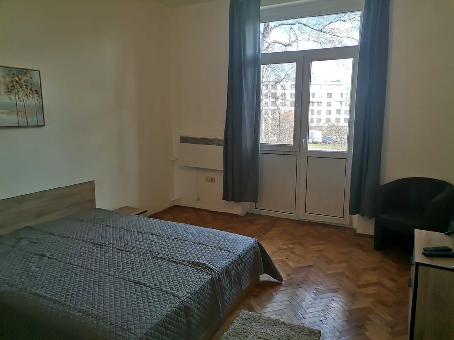 Отдава се под наем  двустаен в Гео Милев с усещане за тристаен