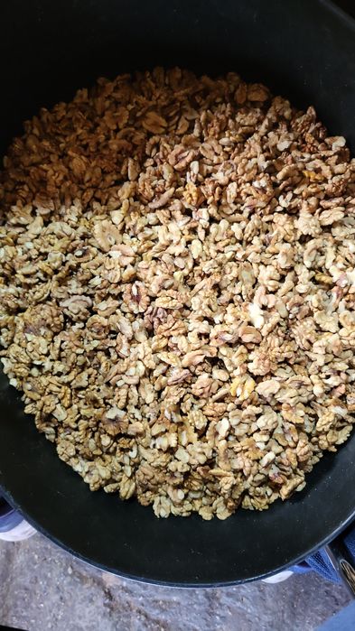 Miez de nucă uscată