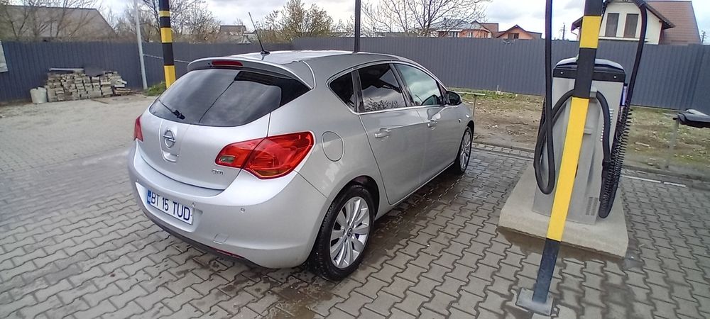 OPEL Astra 2010 — imagine 4