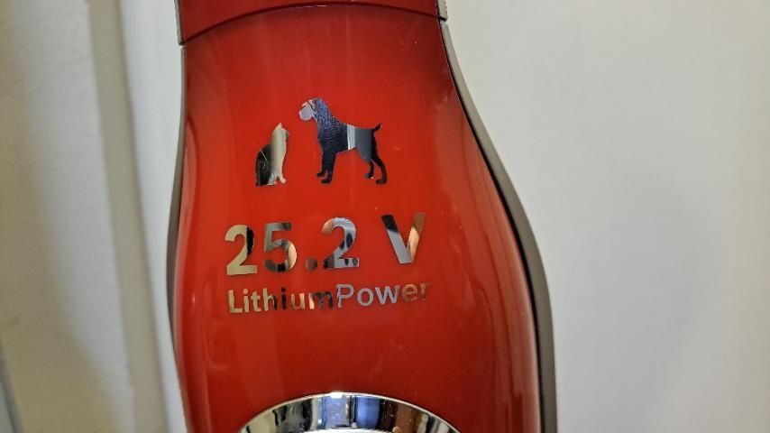 BOSCH 25.2V безкабелна прахосмукачка на батерия,домашни любимци-250лв