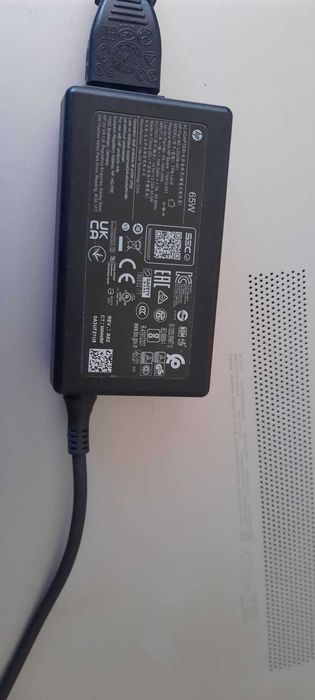 Laptop Hp g7 i7 8565u 8gb ddr 4 128 ssd