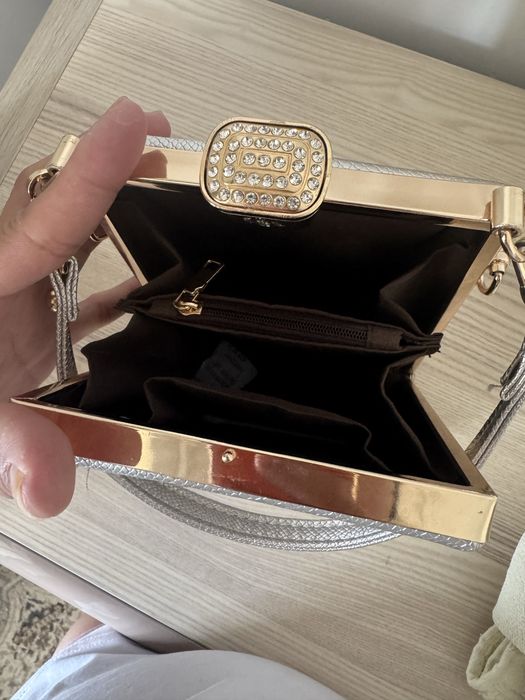 Сумочка нарядная женственная