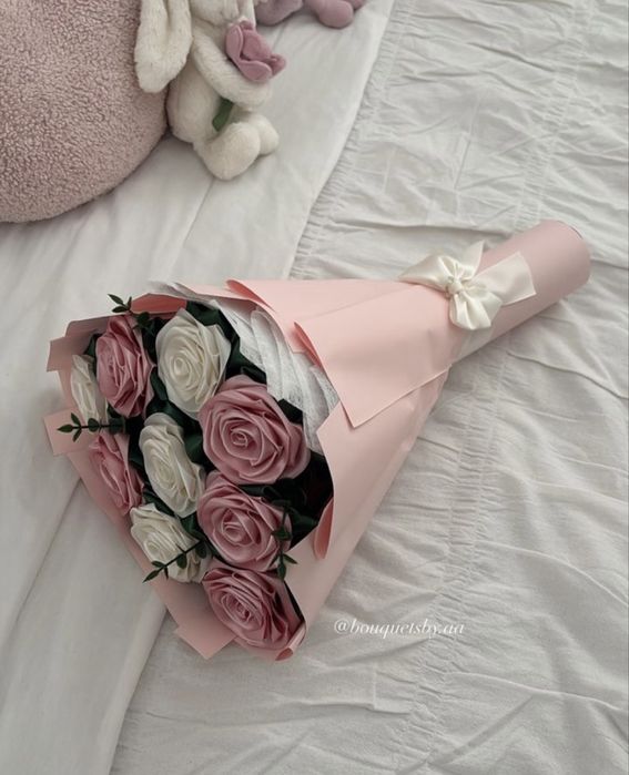 Букет Вечни сатенени рози