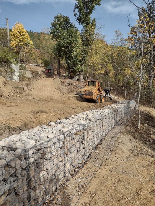 Изкопни дейности, услуги с кран, инертни материали и бетон - трудни ме