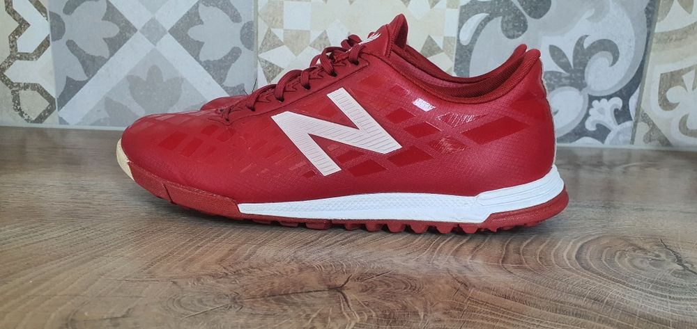 Обувки за футбол стоножки New balance furon Liverpool