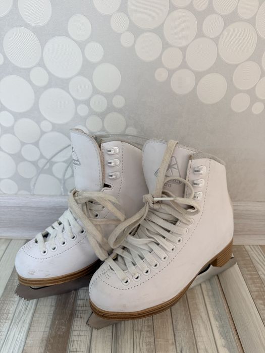 Продам коньки в хорошем состоянии