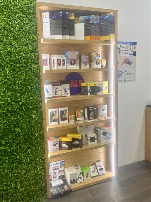 Продавам мебели за магазин, шкафове и куки