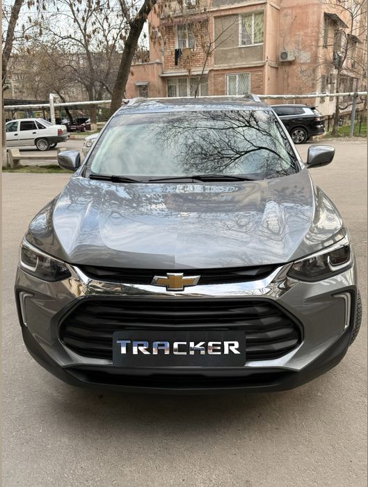 Продаяю Tracker 2 ltz. В хорошем состоянии, один хозяин.