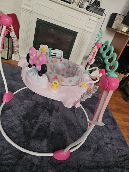 Premergator Disney Baby MINNIE MOUSE, Bright Starts, cu lumini si melodii, pentru copii de la 6 luni